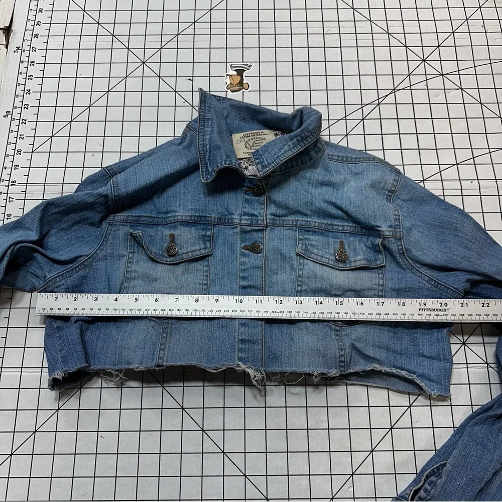 Culture Vintage Eureka handmade in France cropped sz medium denim jacket